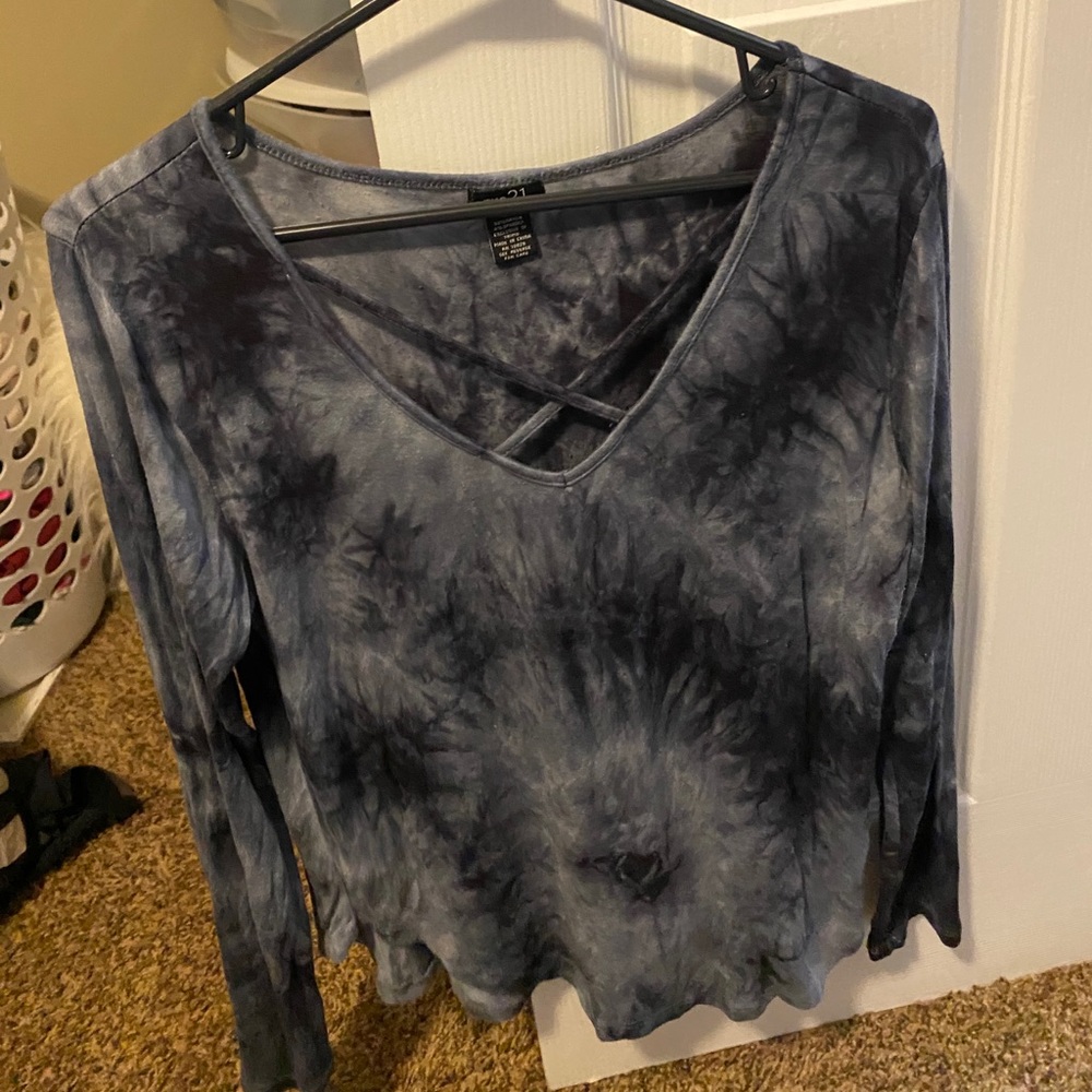 Rue 21 crossover tie dye shirt